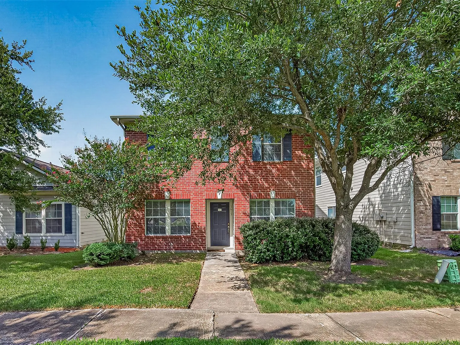 3 bed, 2.5 bath, 2124 sqft, $1,875 — Photo 3