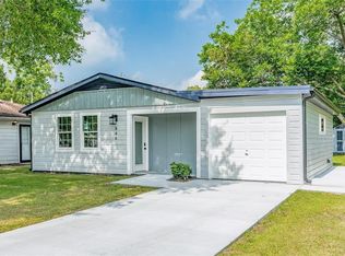 846 S Anderson St, Angleton, TX 77515