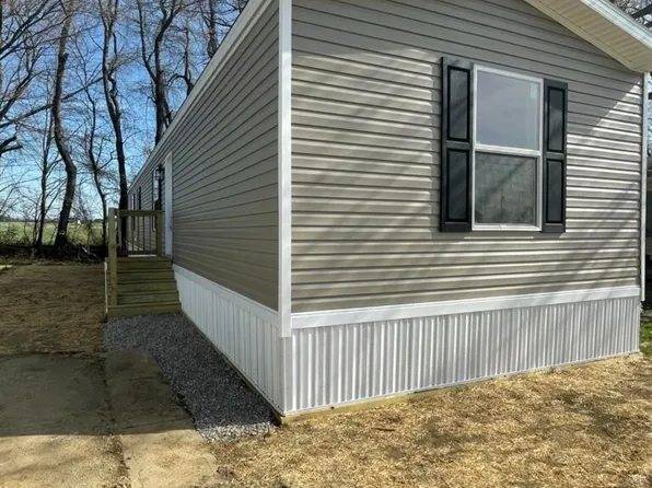 146 Roundtop Cir, Scottdale, PA 15683