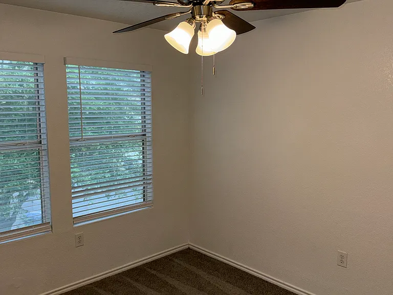 7238 Azalea Sq — Photo 8