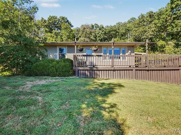503 Spitz Dr, Fenton, MO 63026