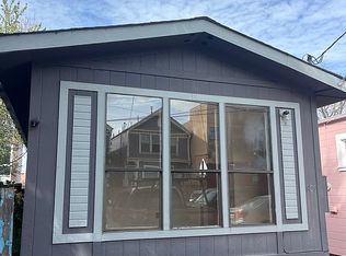 820 Milton St, Oakland, CA 94607