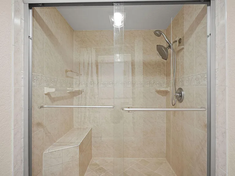 3100 NE 48th St #415 — Photo 26