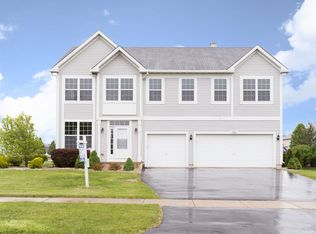 151 Stanton Dr, Bartlett, IL 60103