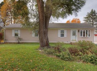 3919 Suburban Shores Dr NE, Grand Rapids, MI 49525