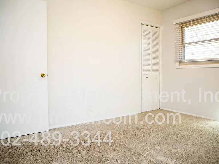 8030 N Hazelwood Dr — Photo 26