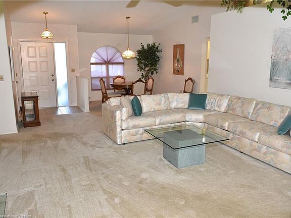 4th image of 4416 Bunker Dr
