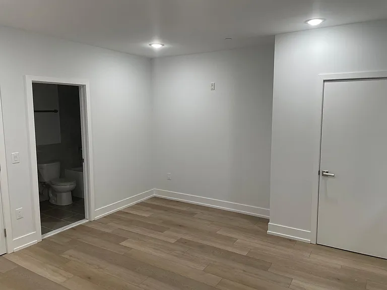2156 N Darien St #1 — Photo 9