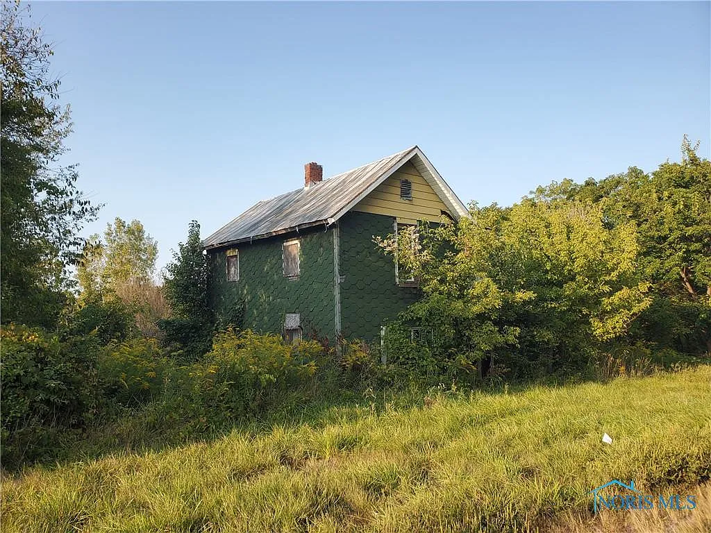 1827 Us Highway 20 photo 1