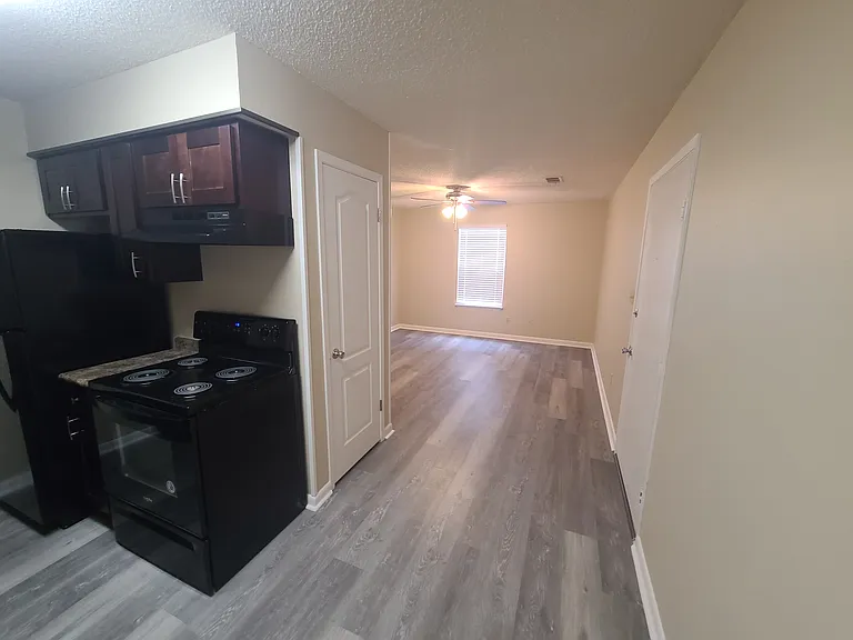 Jaymar Apartments — Photo 23