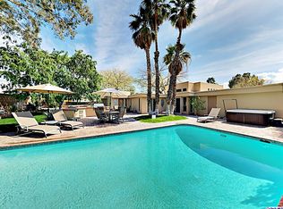 576 E Desert Holly Cir, Palm Springs, CA 92262