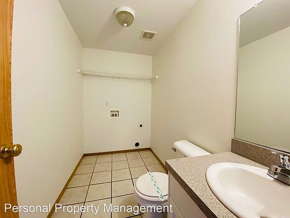 3rd image of 9707 NE 19th Pl
