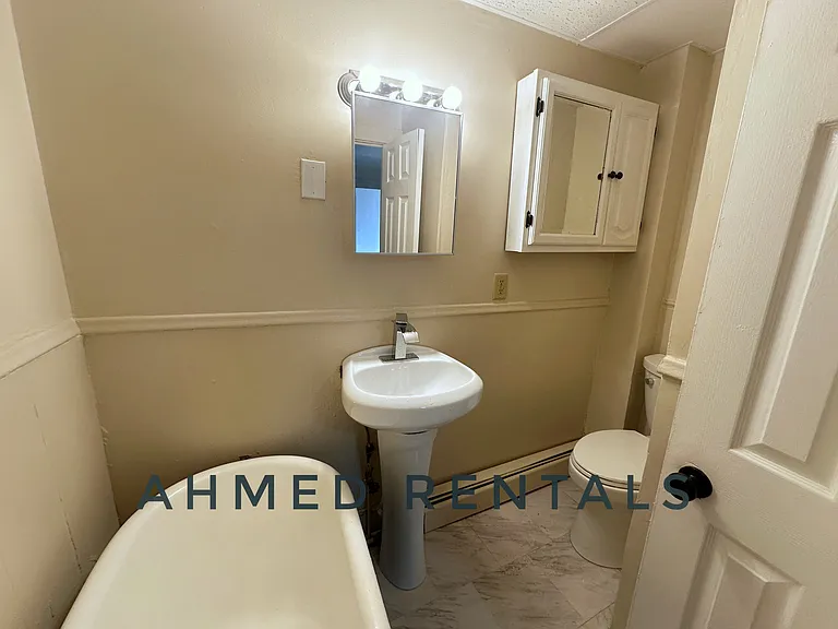 128 Alfred St #4 — Photo 6