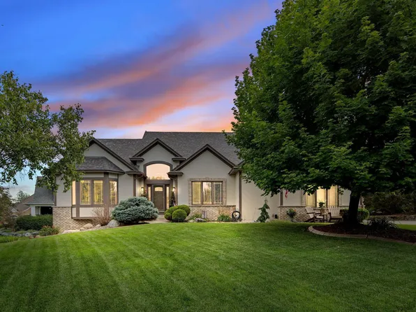 11656 Azure Ln, Inver Grove Heights, MN 55077