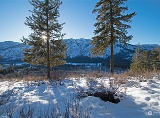 19 Bitter Brush Rd, Winthrop, WA 98862