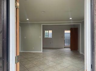 1106 E Stockton Ave #1106, Compton, CA 90221