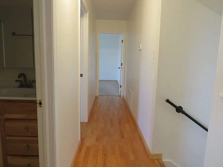 108 NE 48th St — Photo 16
