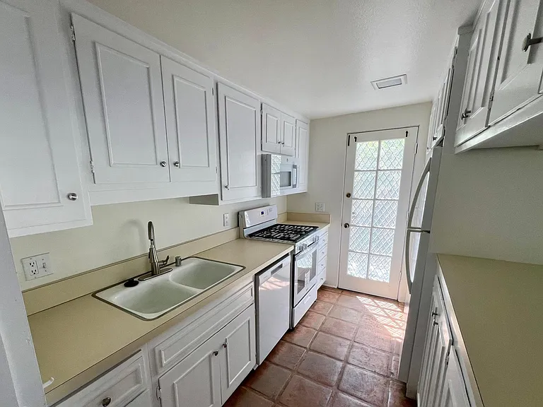 46105 Portola Ave #1 — Photo 3