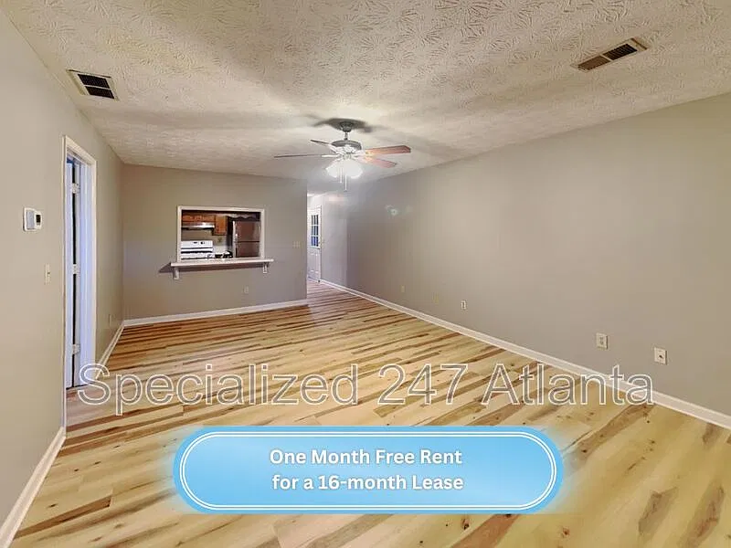 3 bed, 2.0 bath, 2000 sqft, $1,495 — Photo 1