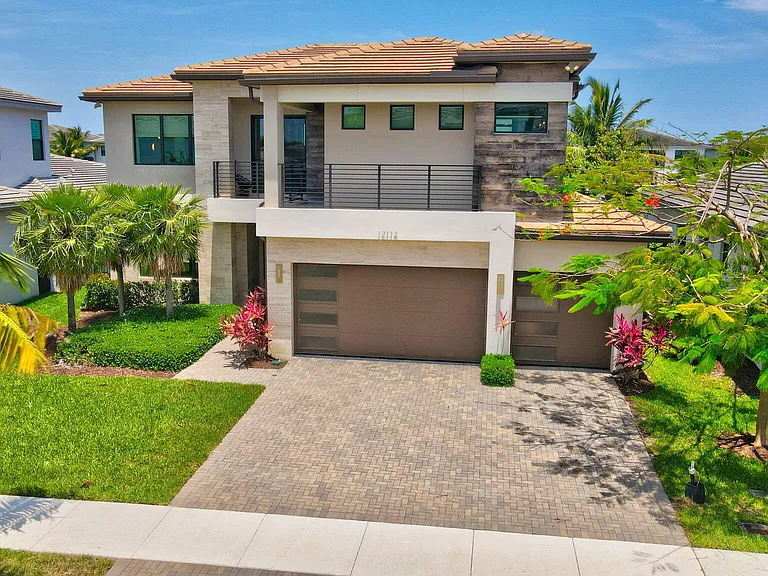 17112 Aquavera Way — Photo 4