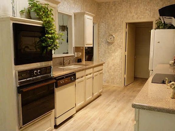 5th image of 2536 Cattail Ln
