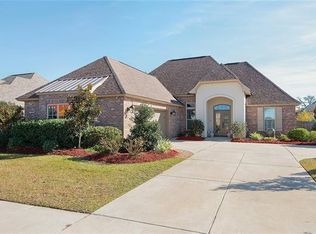 352 Cedar Creek Dr, Madisonville, LA 70447