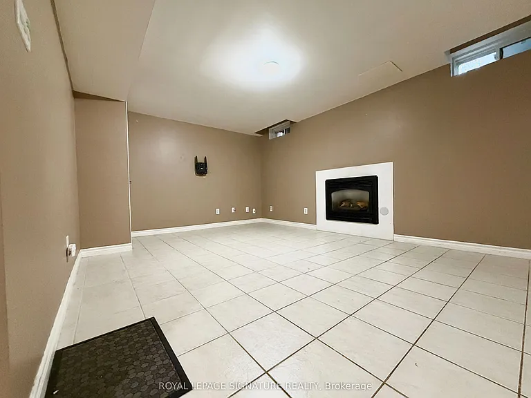 584 Shaftsbury St — Photo 25