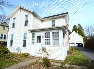 32 East St, Fairport, NY 14450