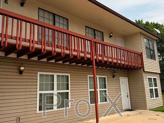 2nd image of 1015 S Saint Louis Ave APT 7