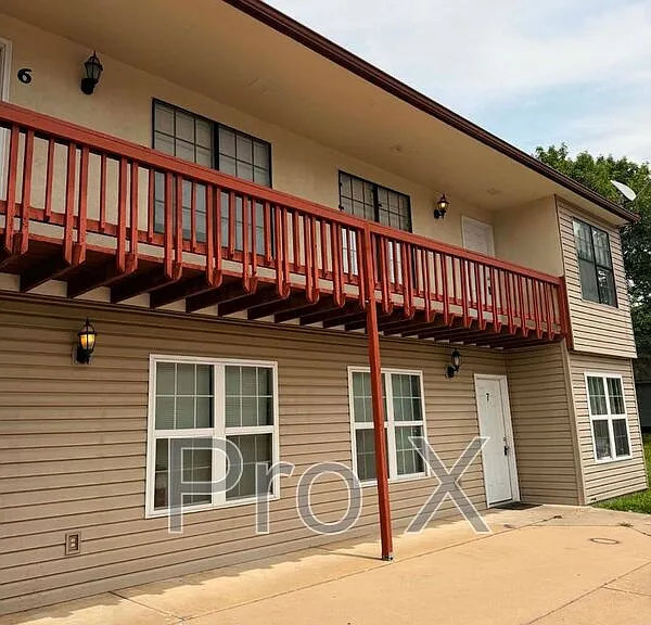1015 S Saint Louis Ave #7 — Photo 2