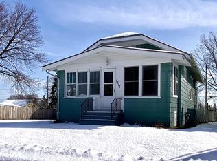 1317 Oregon St, Racine, WI 53405