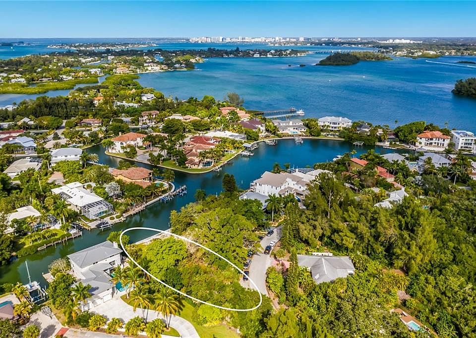 1st image of 765 Tropical Cir