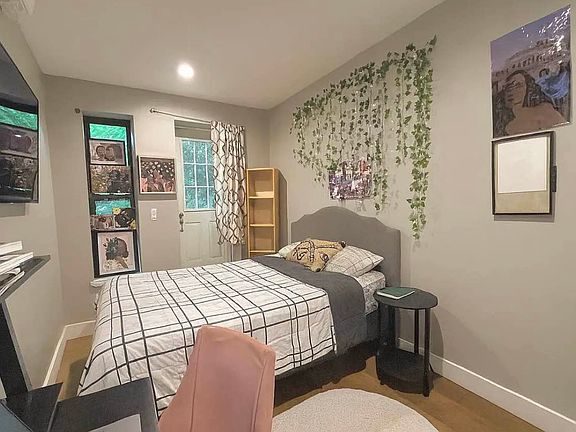 4th image of 692 Saint Marks Ave #1A