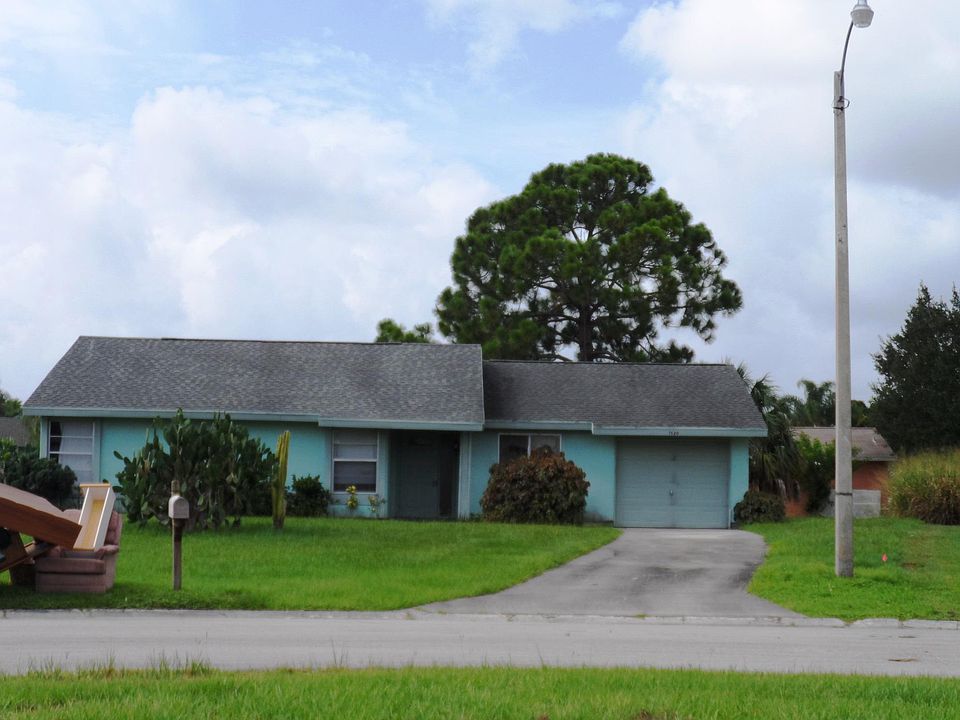 1st image of 1520 SE Burning Court