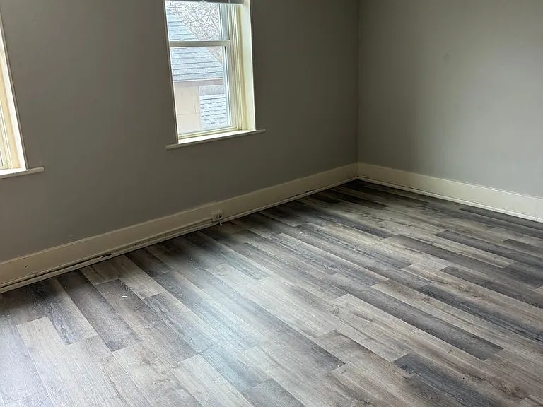 920 Oxford Ave — Photo 5