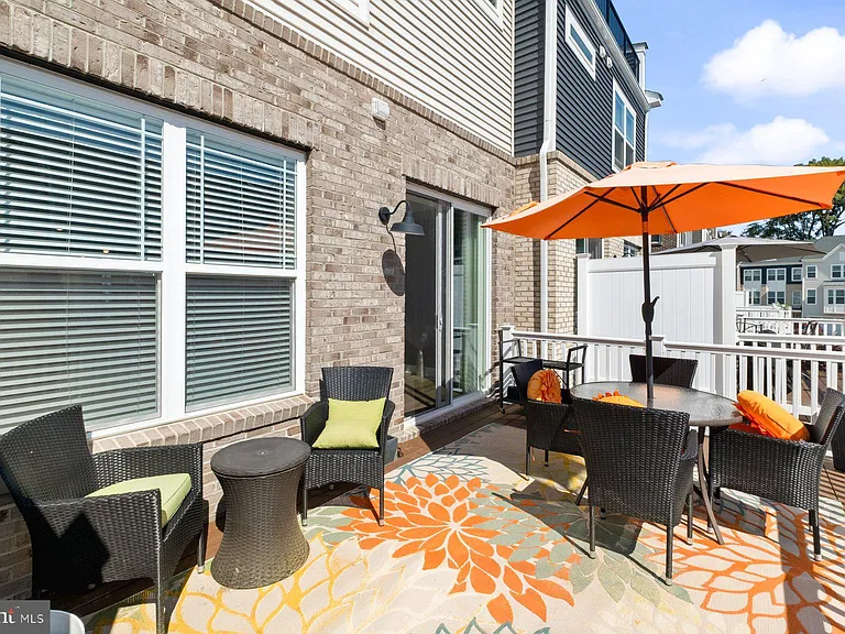 6960 Farragut Dr — Photo 24