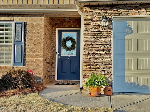 4th image of 7 Ravencrest Dr