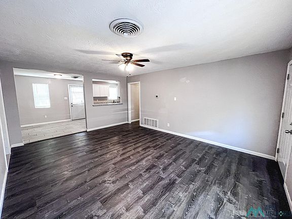 4th image of 1500 S Lea Ave