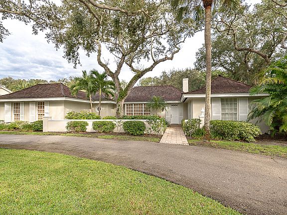 2nd image of 231 Johns Island Dr