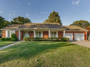 8420 E Overbrook Ln, Wichita, KS 67206