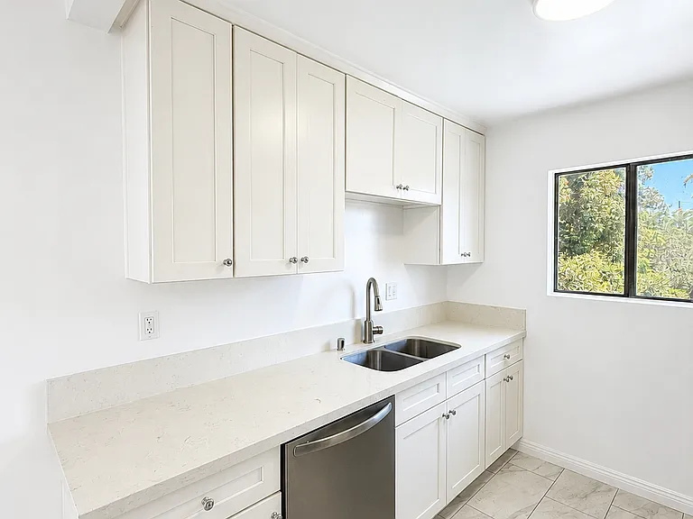 1217 S Ogden Dr #5 — Photo 6