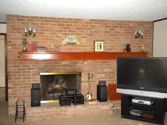 Family Room WBFP