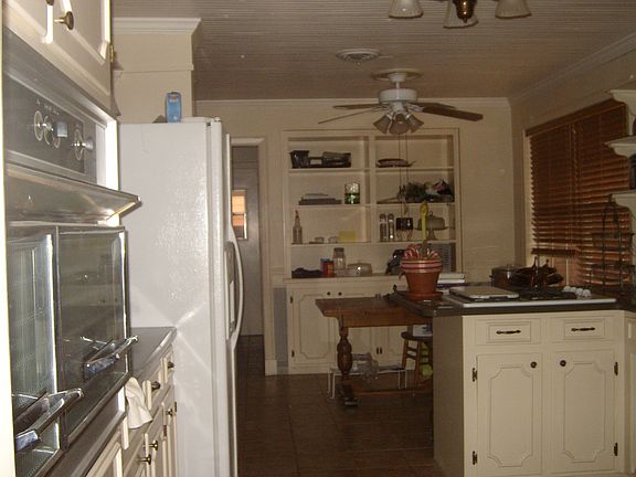 kitchen and breakfast