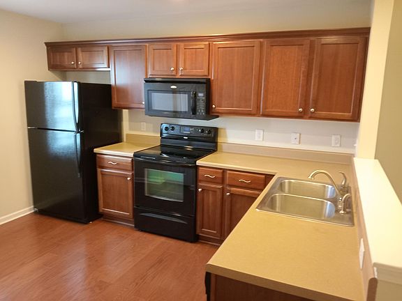 2nd image of 3232 Ivey Wood Ln