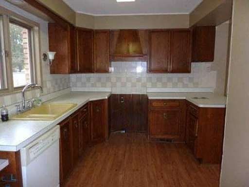 3rd image of 37961 Elm Ln
