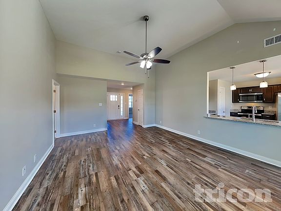 3rd image of 1085 Dublin Dr