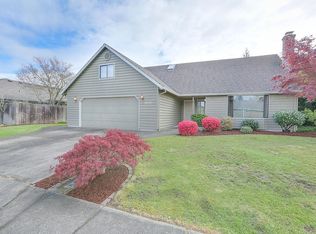 1571 NE Laurelwood Cir, Canby, OR 97013