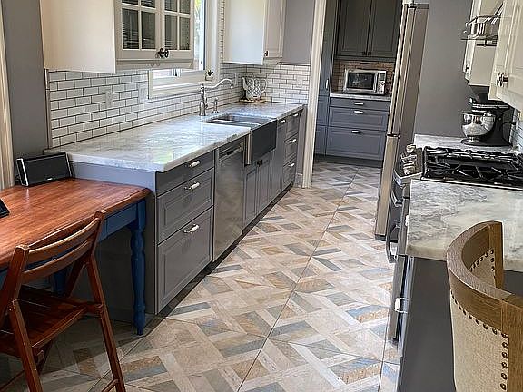 2nd image of 6663 Sale Ave