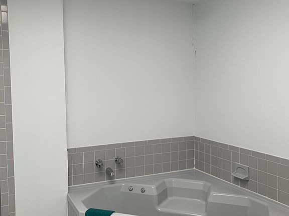 4th image of 30 Slayton Ave