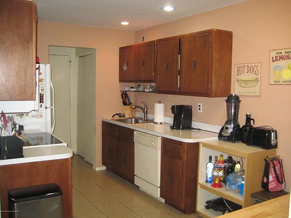 2nd image of 21 Pine Cluster Cir Unit B